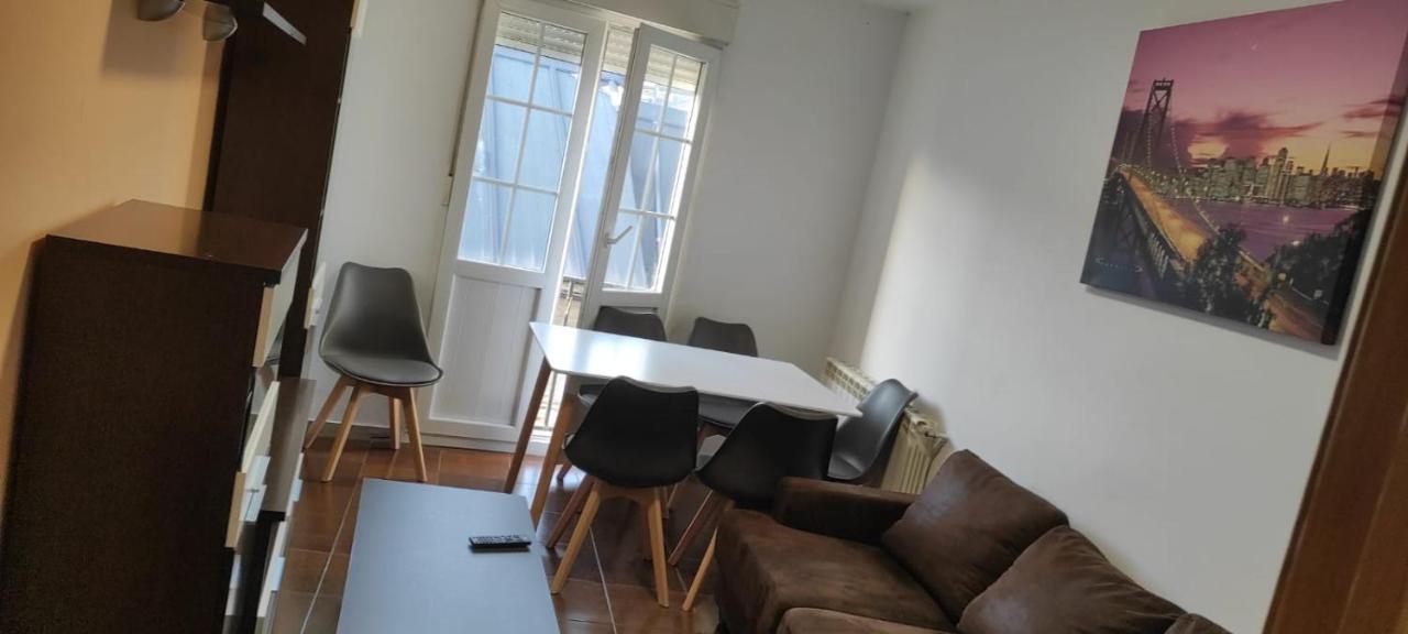 Tin Apt Apartment Lugo Bagian luar foto